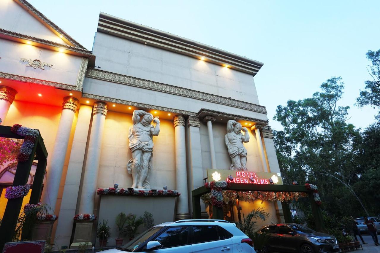Capital O Green Palms Near Jhilmil Metro Station Hotel New Delhi Exterior foto